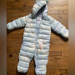Baby Gap snow suit size 12-18 months BNWT never worn